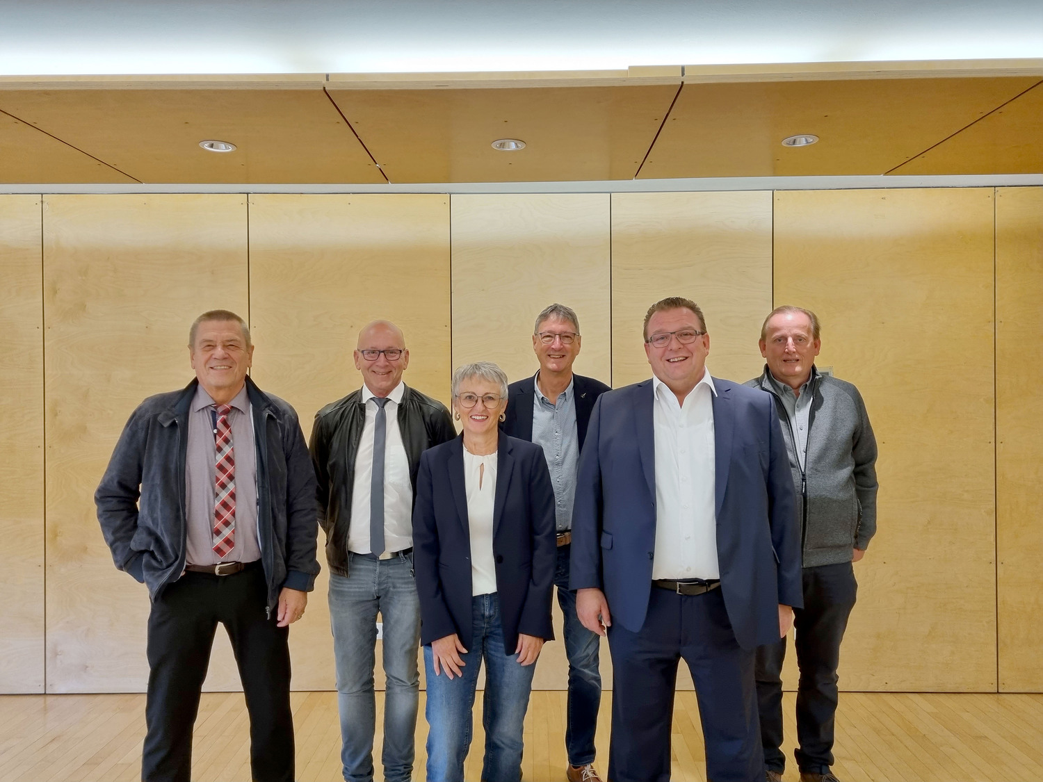 V. l.: Wolfgang Harrich, Pfarrer Manfred Fink, Silvia Pfefferkorn, Wolfgang Mungenast, Harald Bernhart, Josef Nairz. Nicht im Bild: Gerhard Sturm